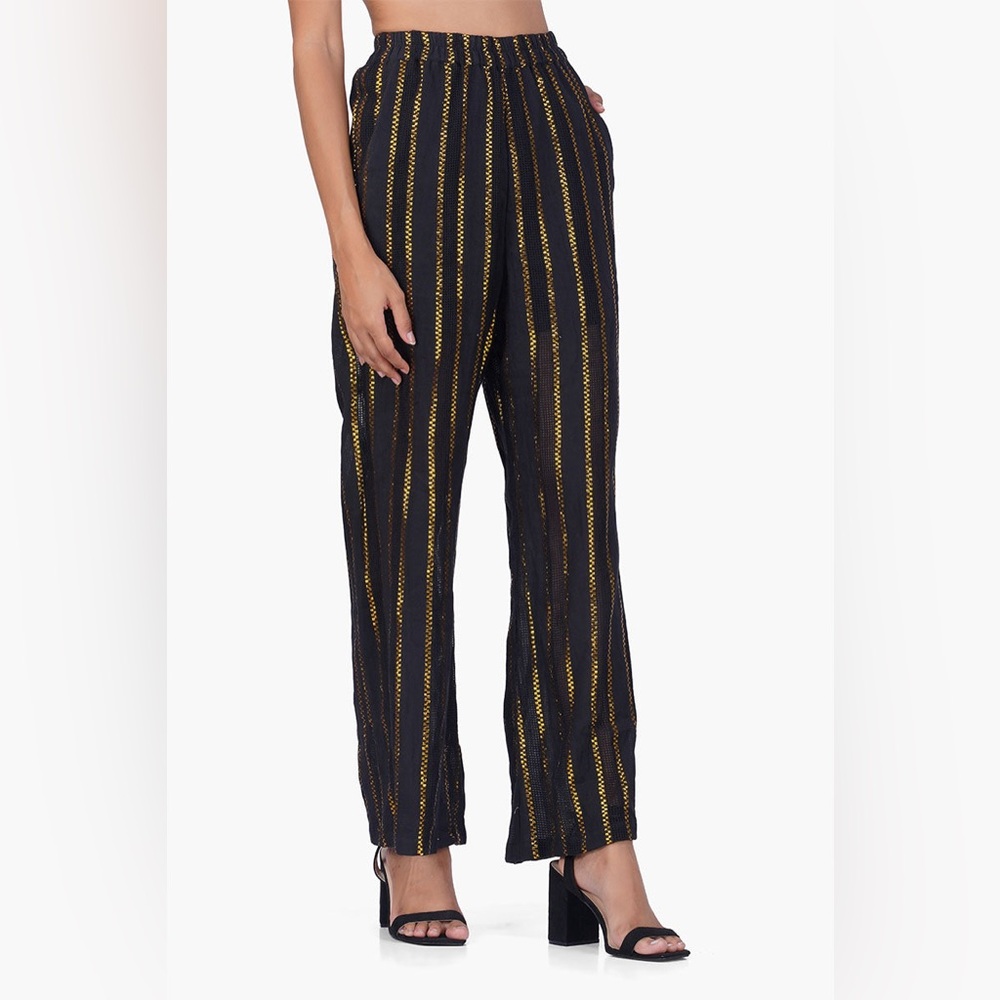 AMERICA & BEYOND women’s GOLD CHARM BLACK PANTS